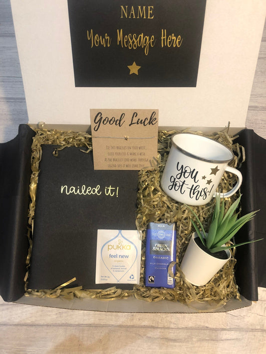 Lua Nova Add all extra gifts Good Luck Postal Gift Set