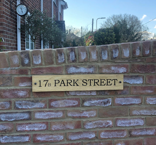 Lua Nova Oak Engraved House Name Signs - Text of Choice