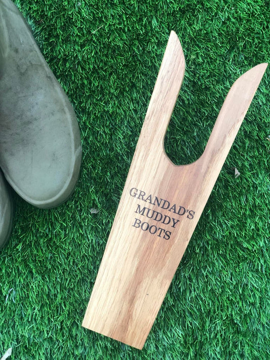 Lua Nova Oak Wood Boot Pull