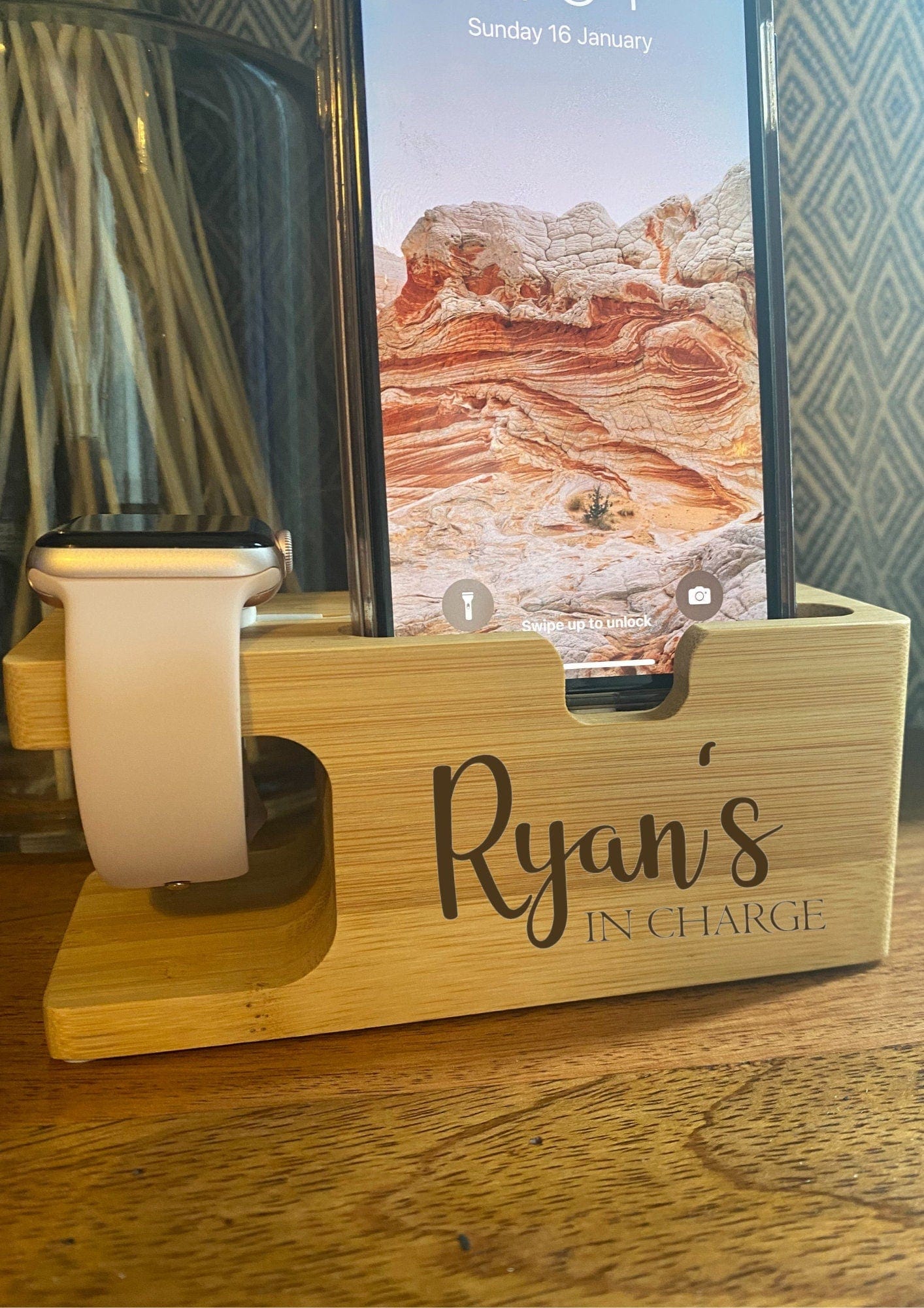 Lua Nova Charging Stations Apple Watch & Mobile Wood Charging Station - Personalised with Name
