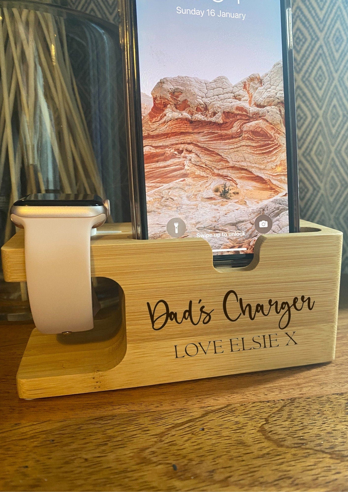 Lua Nova Charging Stations Dad's Charger - Apple Watch and Mobile Charging Station