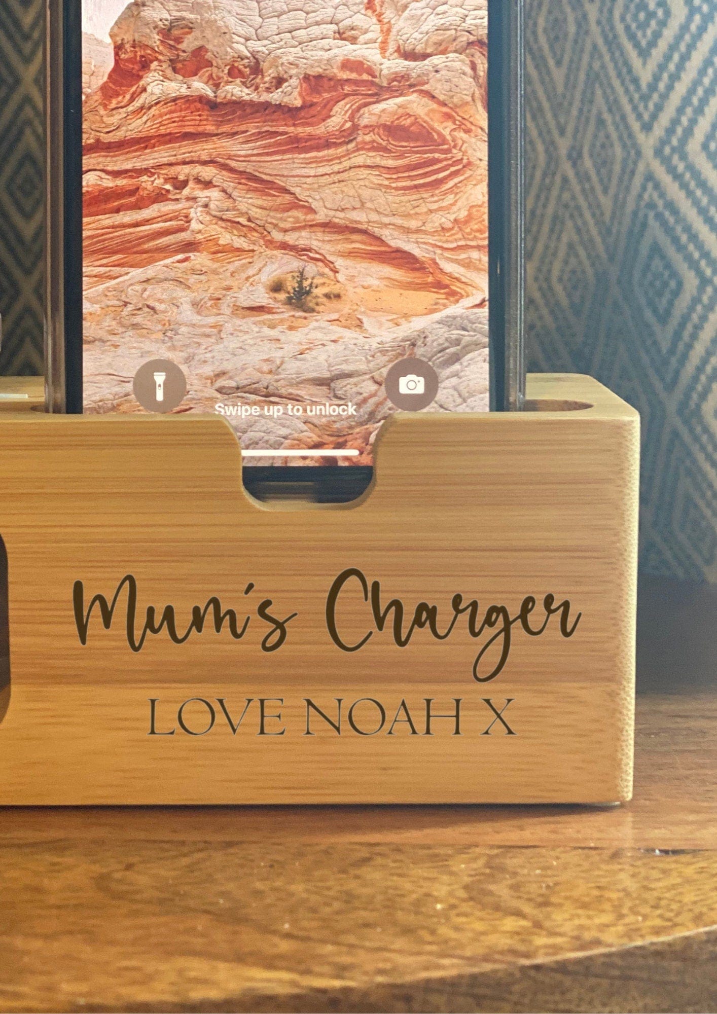 Lua Nova Charging Stations Mum's Charger - Bamboo Apple Watch & Mobile iPhone Charging Station