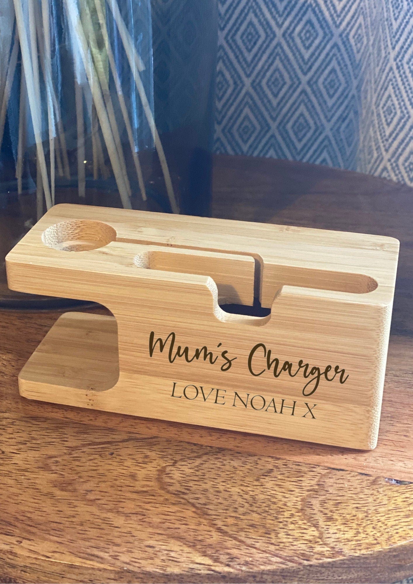 Lua Nova Charging Stations Mum's Charger - Bamboo Apple Watch & Mobile iPhone Charging Station