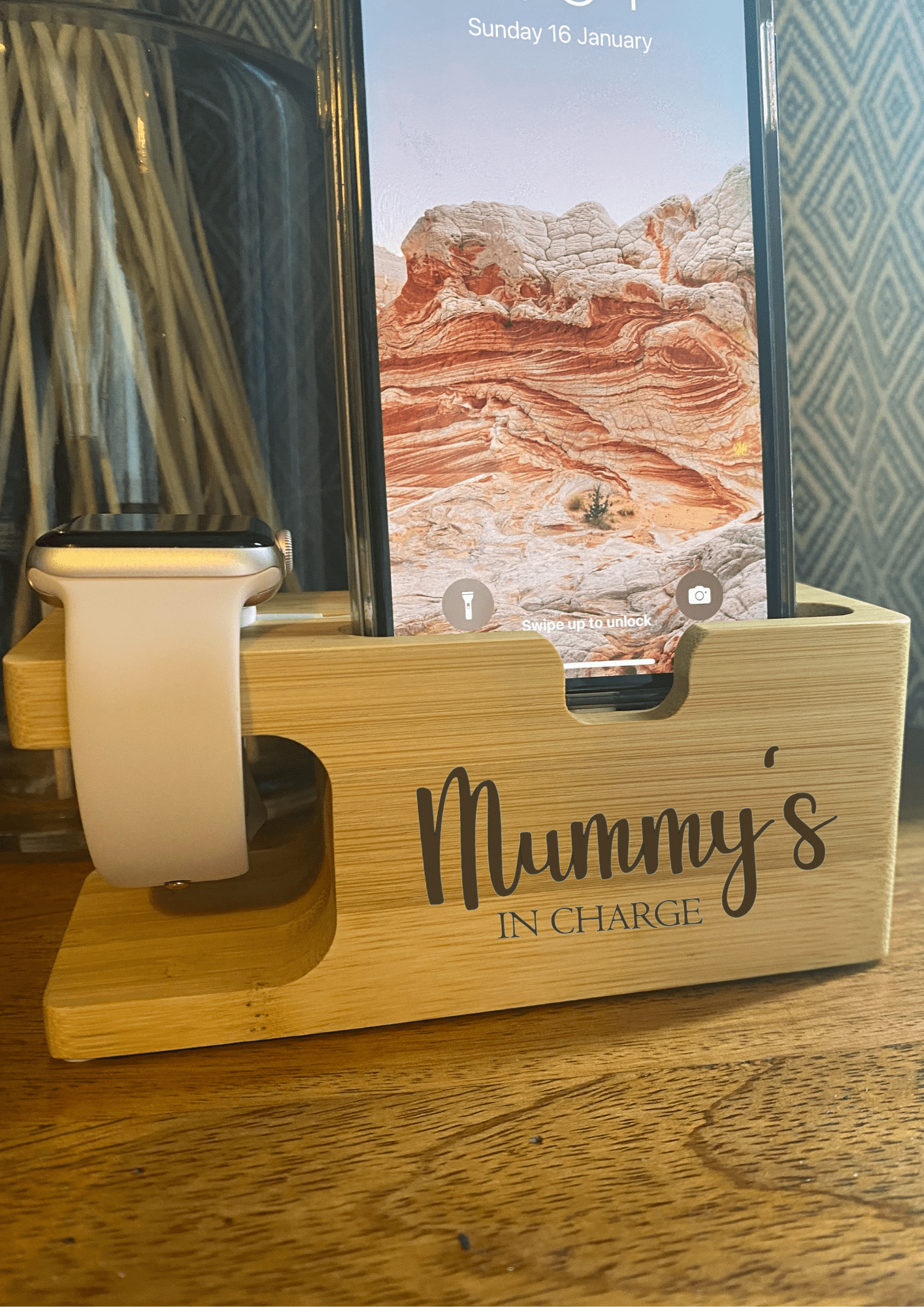 Lua Nova Charging Stations Mummy's in Charge - Apple Watch and Mobile Docking Station