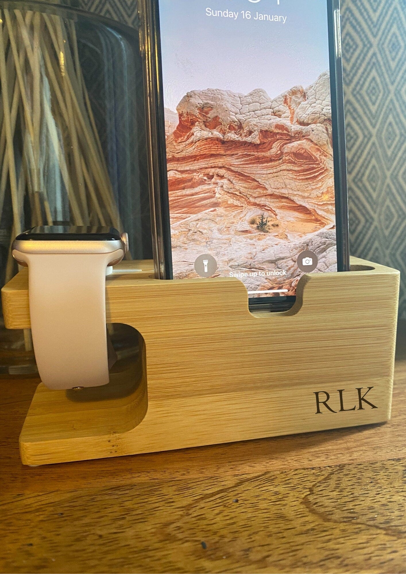 Lua Nova Charging Stations Personalised Initials - Apple Watch and Mobile Charging Station