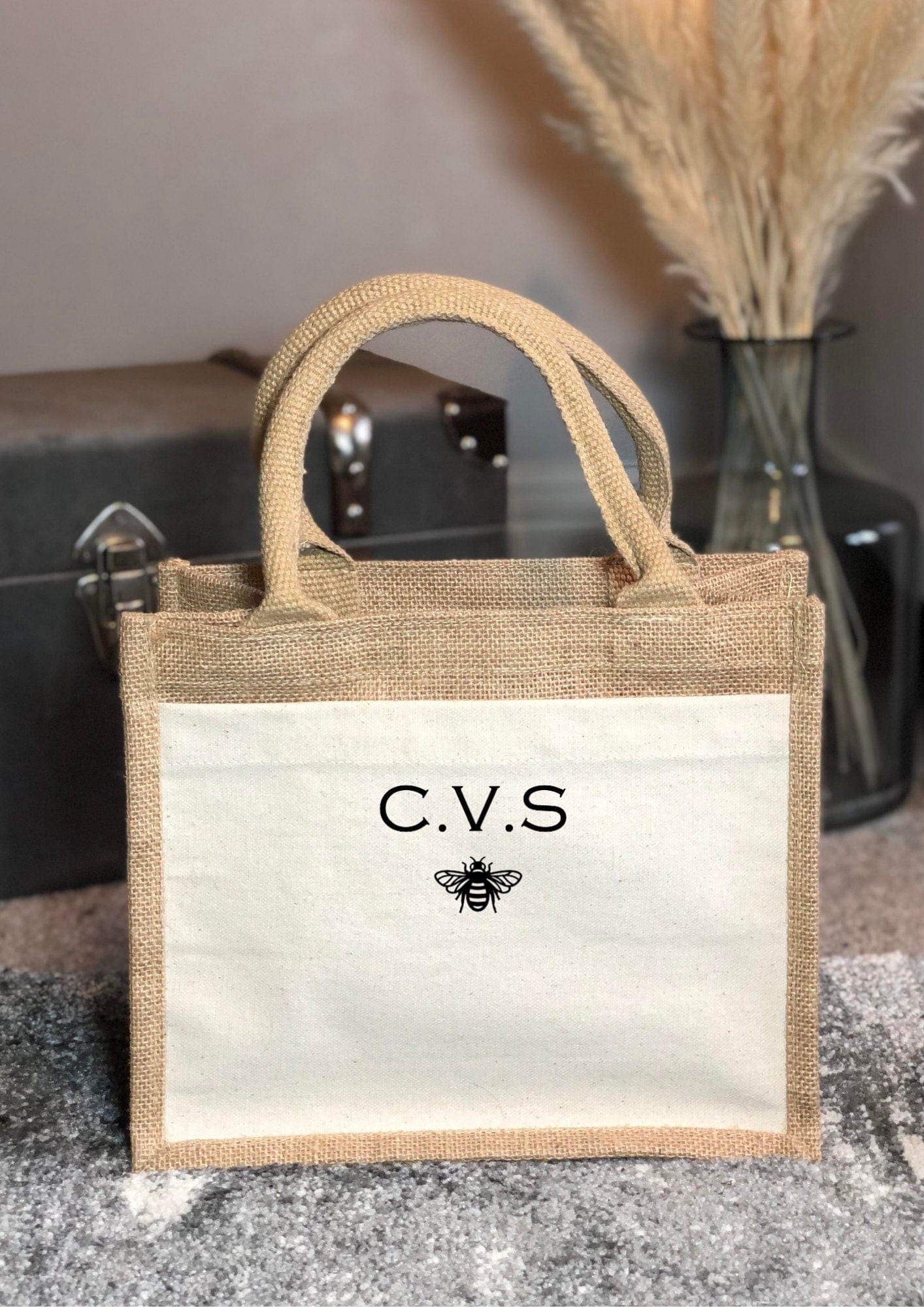 Lua Nova Lunch Bags Personalised Initials & Bee - Canvas Jute Lunch Bag