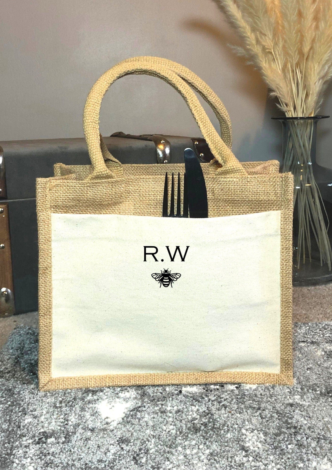 Lua Nova Lunch Bags Personalised Initials & Bee - Canvas Jute Lunch Bag