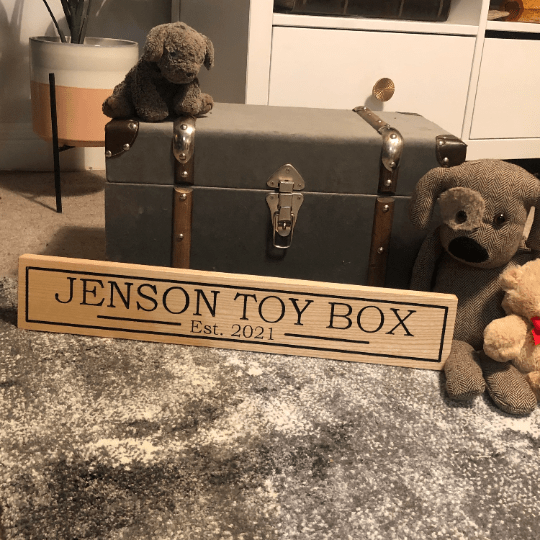 Lua Nova Oak Engraved House Name Signs - Text of Choice