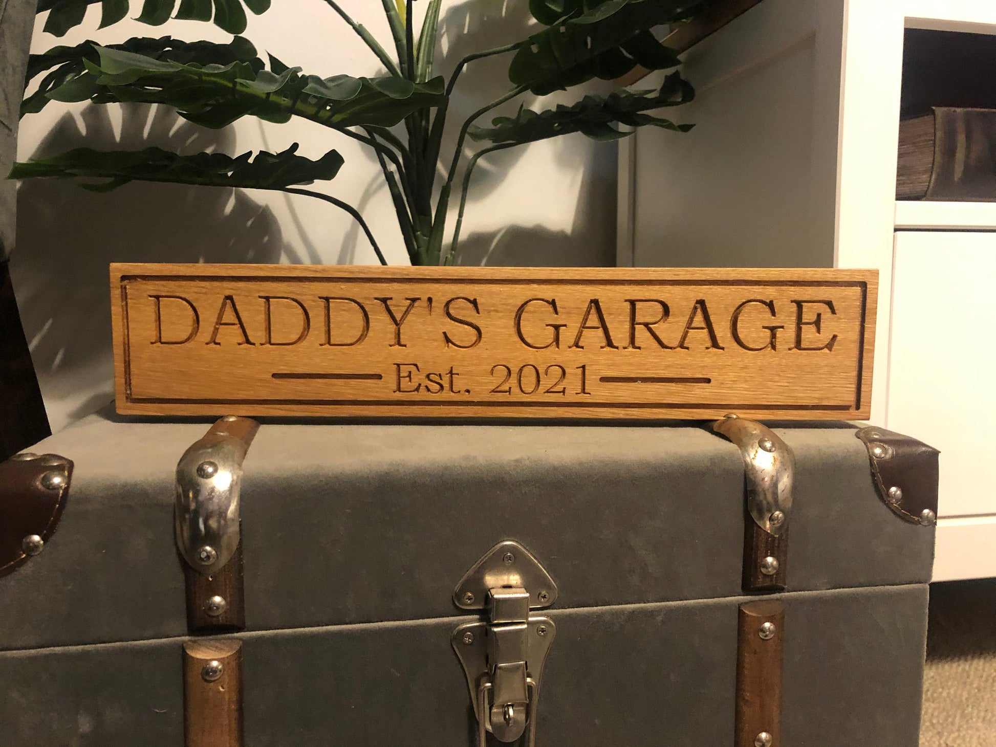 Lua Nova Oak Engraved House Name Signs - Text of Choice
