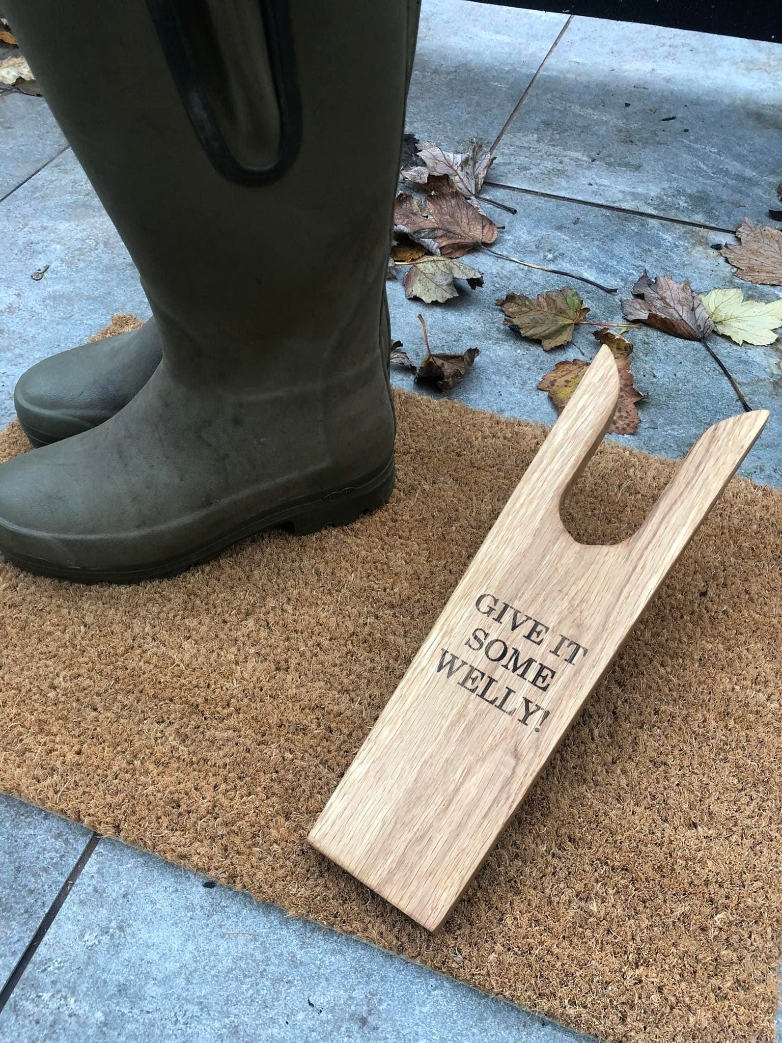 Lua Nova Oak Wood Boot Pull
