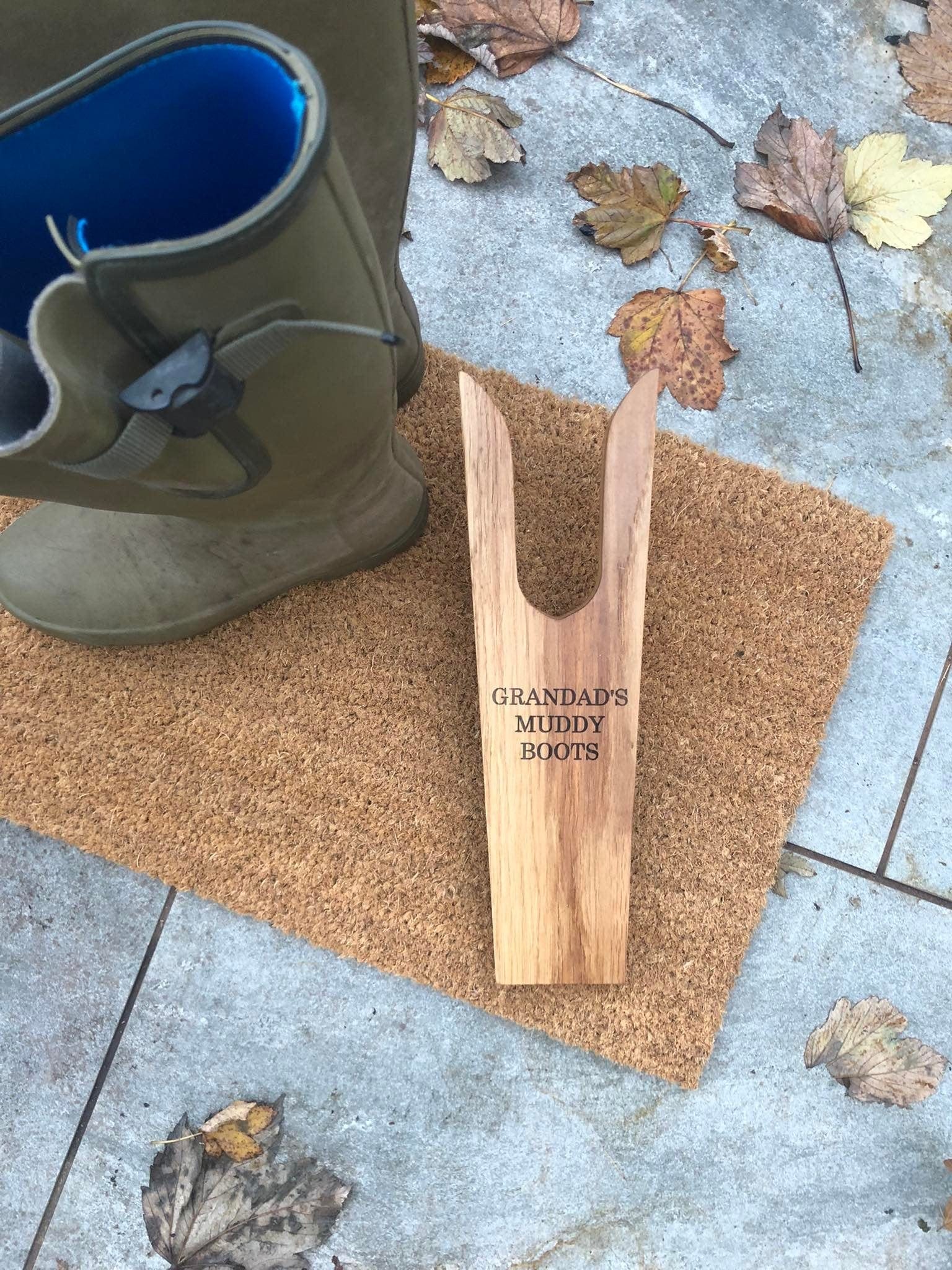 Lua Nova Oak Wood Boot Pull